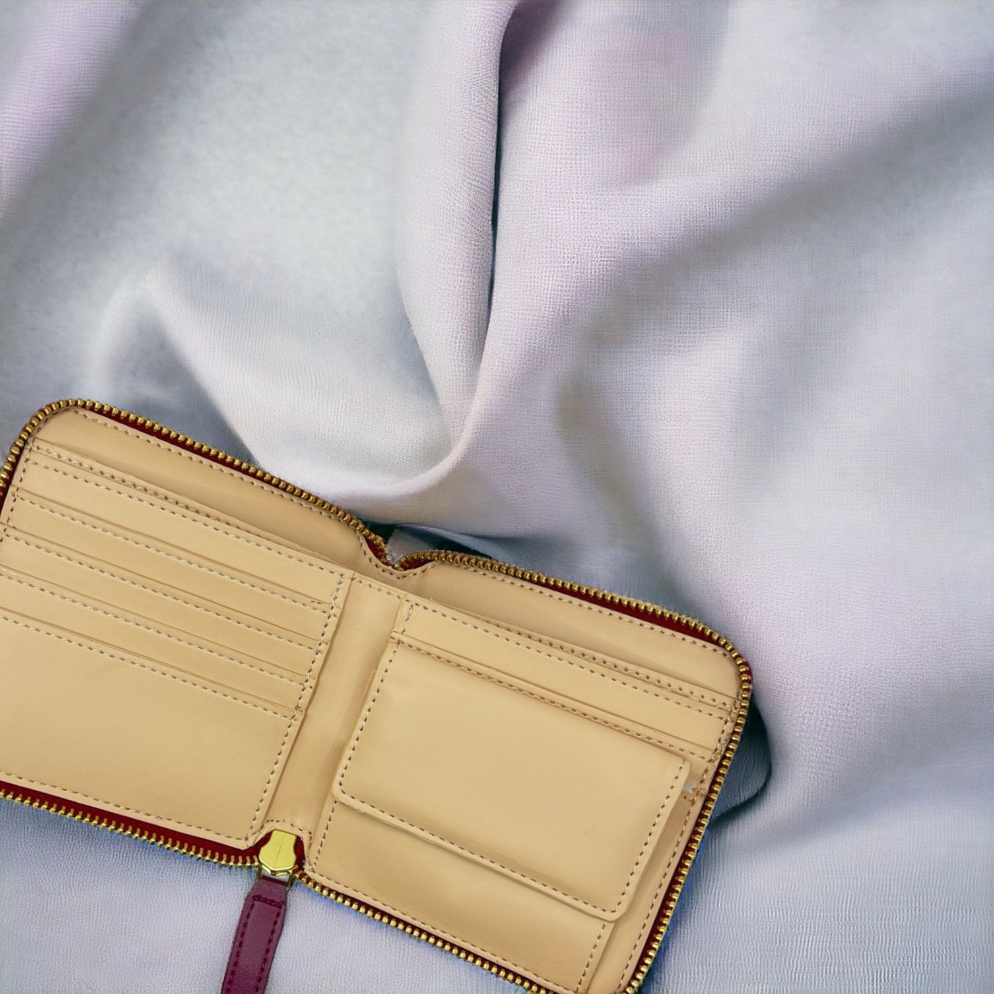 Kivik | Apple Leather Small Zip Wallet - Wine Red